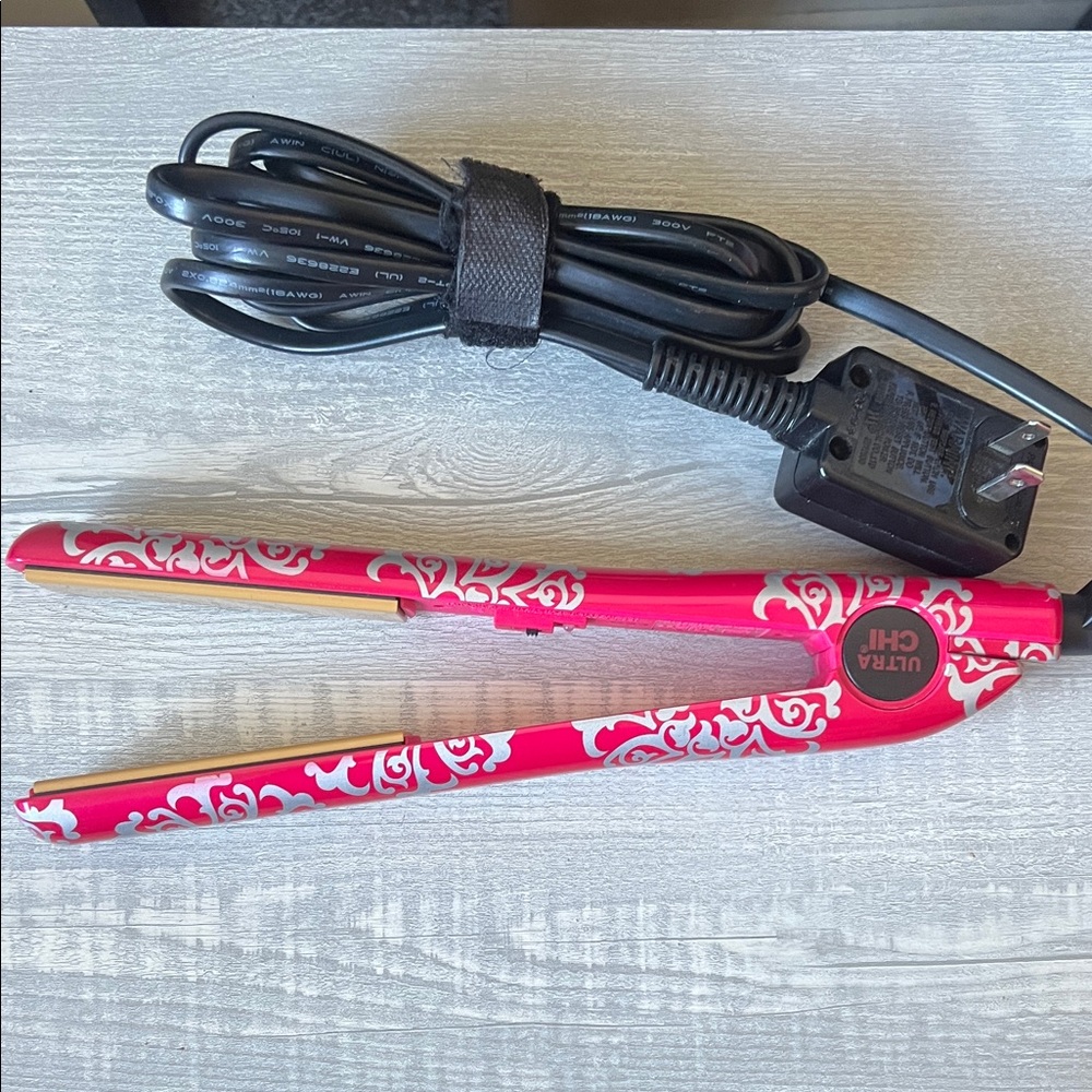 CHI Ultra Red and White Hair Straightener